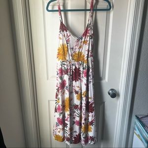 🚚 MOVING! NEED GONE BY 5/31! Old Navy Floral Dress